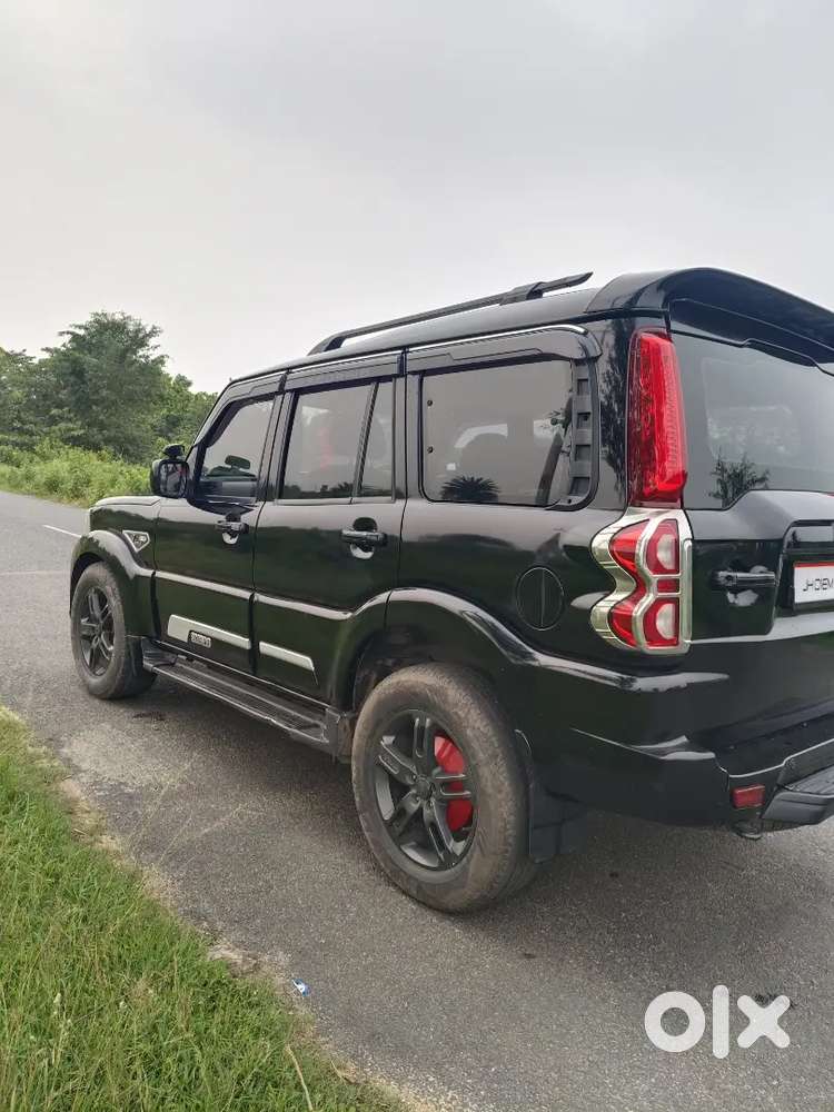 Mahindra Scorpio Classic 2022 Diesel 71000 Km Driven
Money Problem