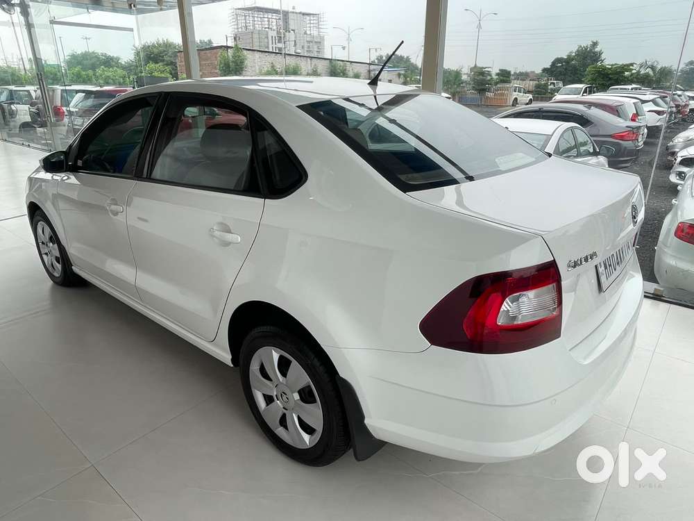 Skoda Rapid 1.0 Tsi Active, 2021, Petrol