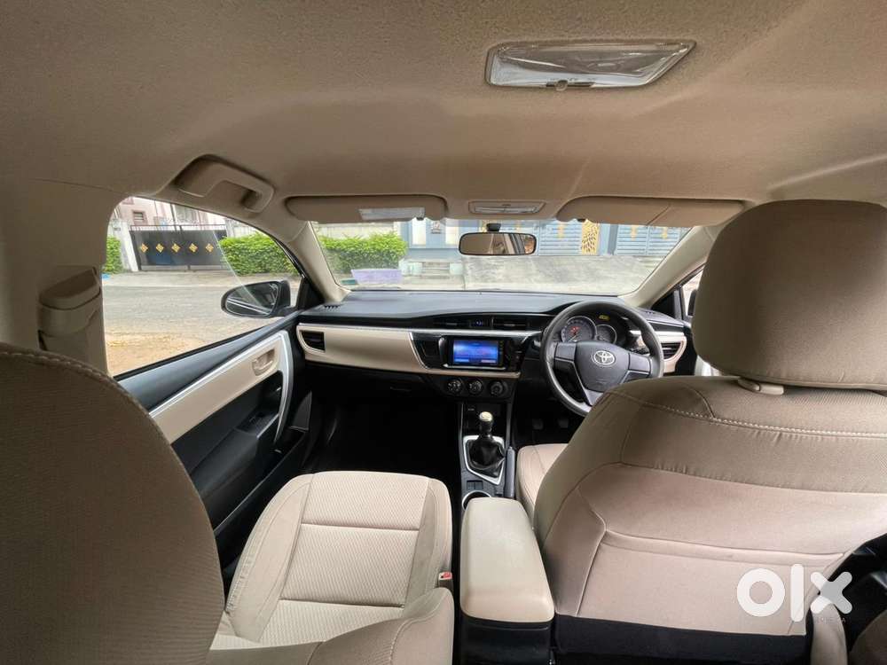 Toyota Corolla Altis 1.8 J, 2016, Petrol