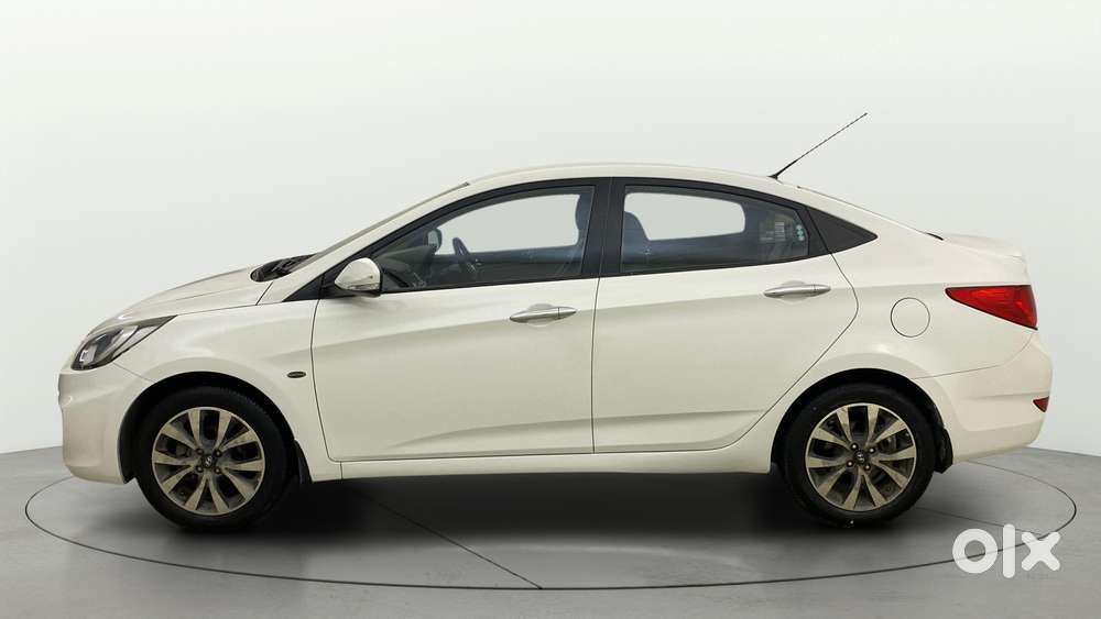 Hyundai Verna Fluidic 1.6 Vtvt Sx, 2014, Petrol