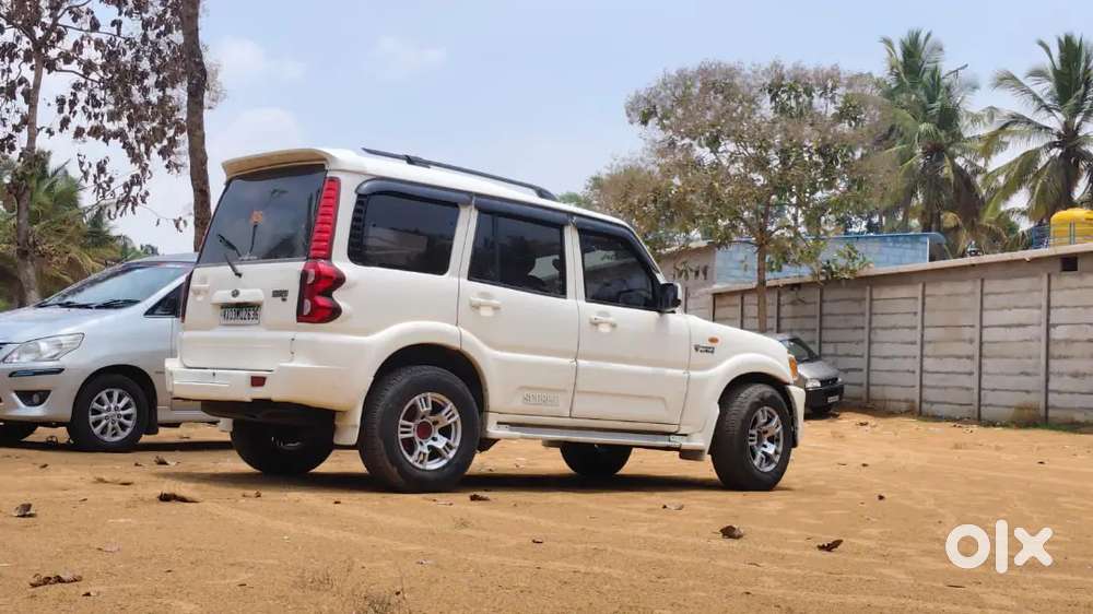 Mahindra Scorpio Classic 2012 Diesel Manual