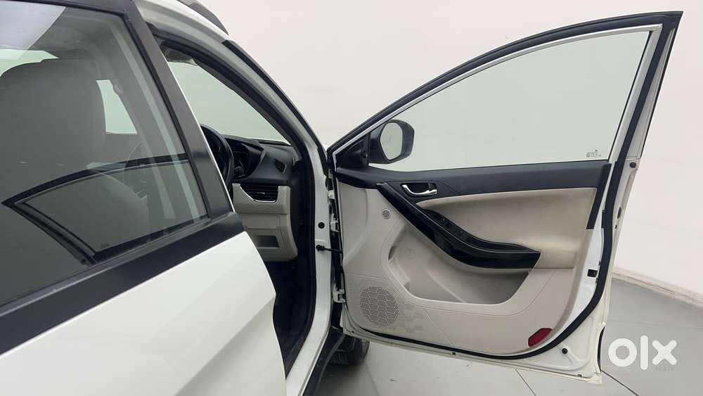 Tata Nexon 1.2 Revotron Xza Plus Hs, 2022, Petrol