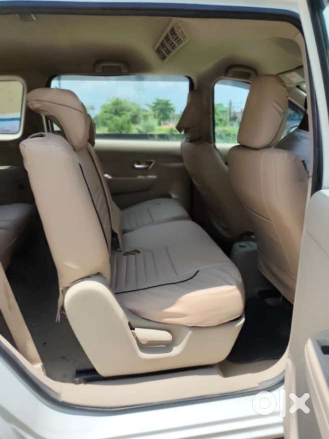 Maruti Suzuki Ertiga 1.5 Vxi, 2023, Petrol