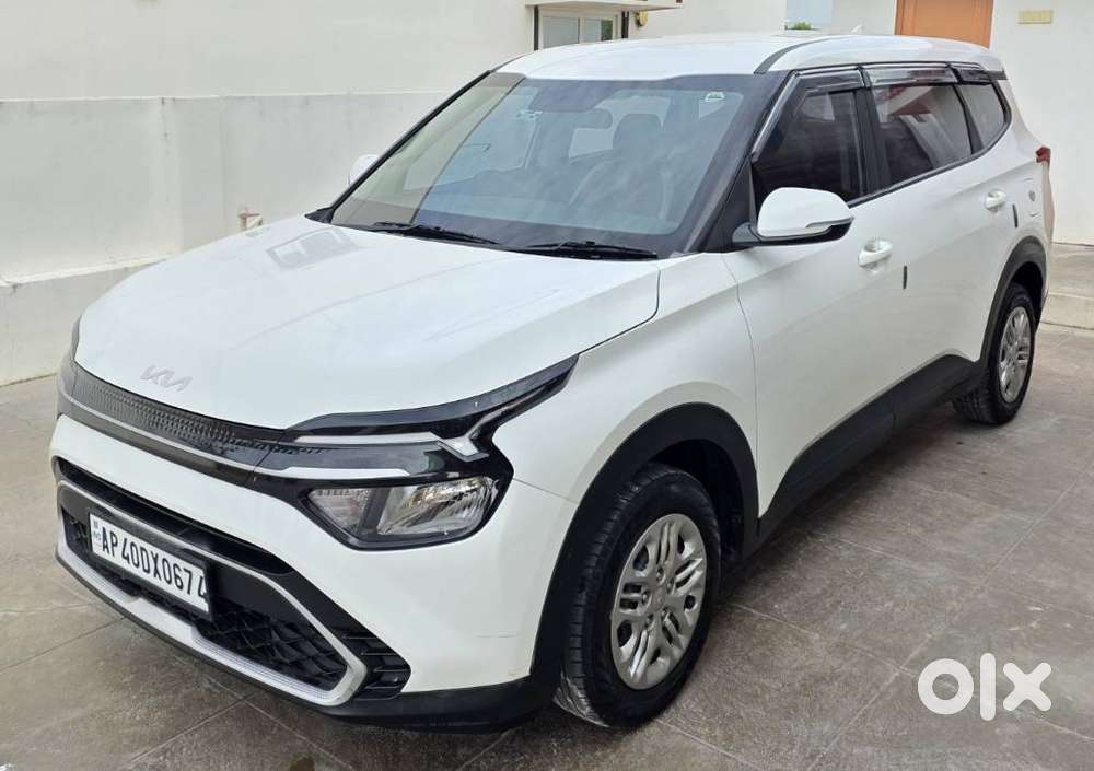 Kia Carens G 1.5 6mt Premium (o) 7-seater, 2024, Petrol