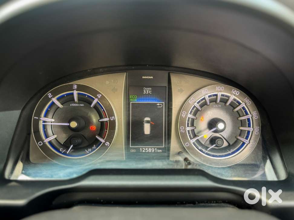 Toyota Innova Crysta 2.4 V, 2019