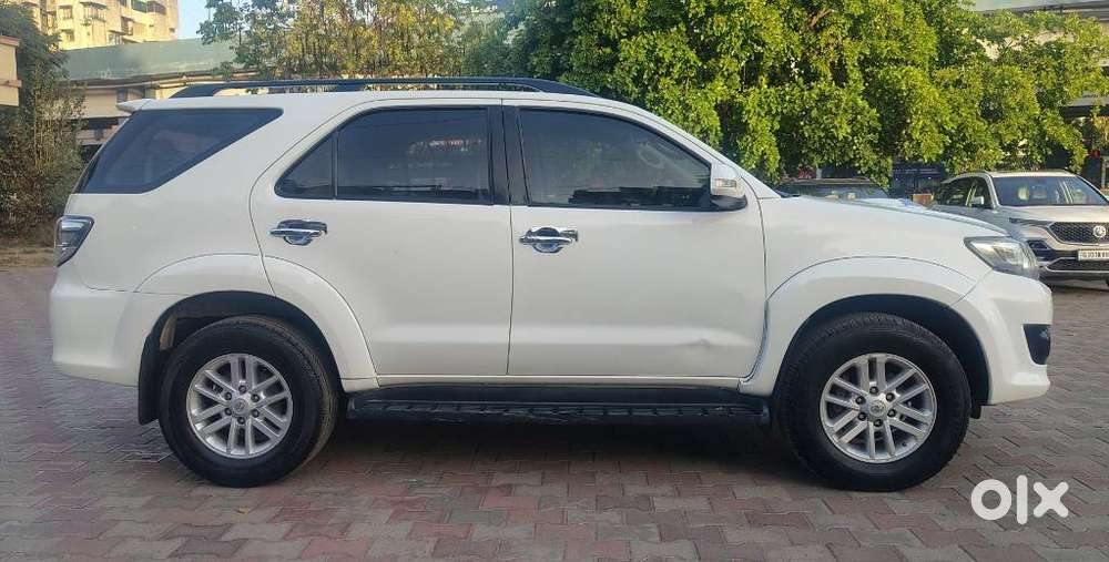 Toyota Fortuner 3.0 4x2 Automatic, 2014