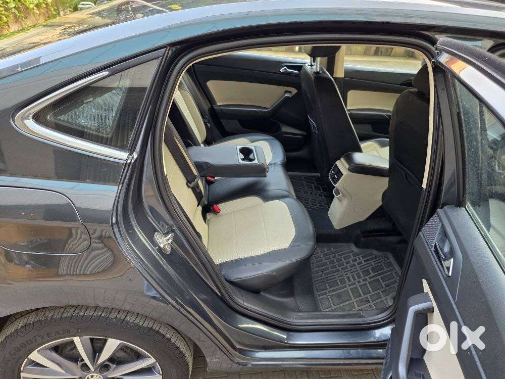 Skoda Slavia 1.0 Tsi Style, 2022, Petrol