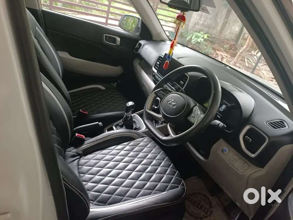 Hyundai New Venue 2022 Petrol 11000 Km Driven