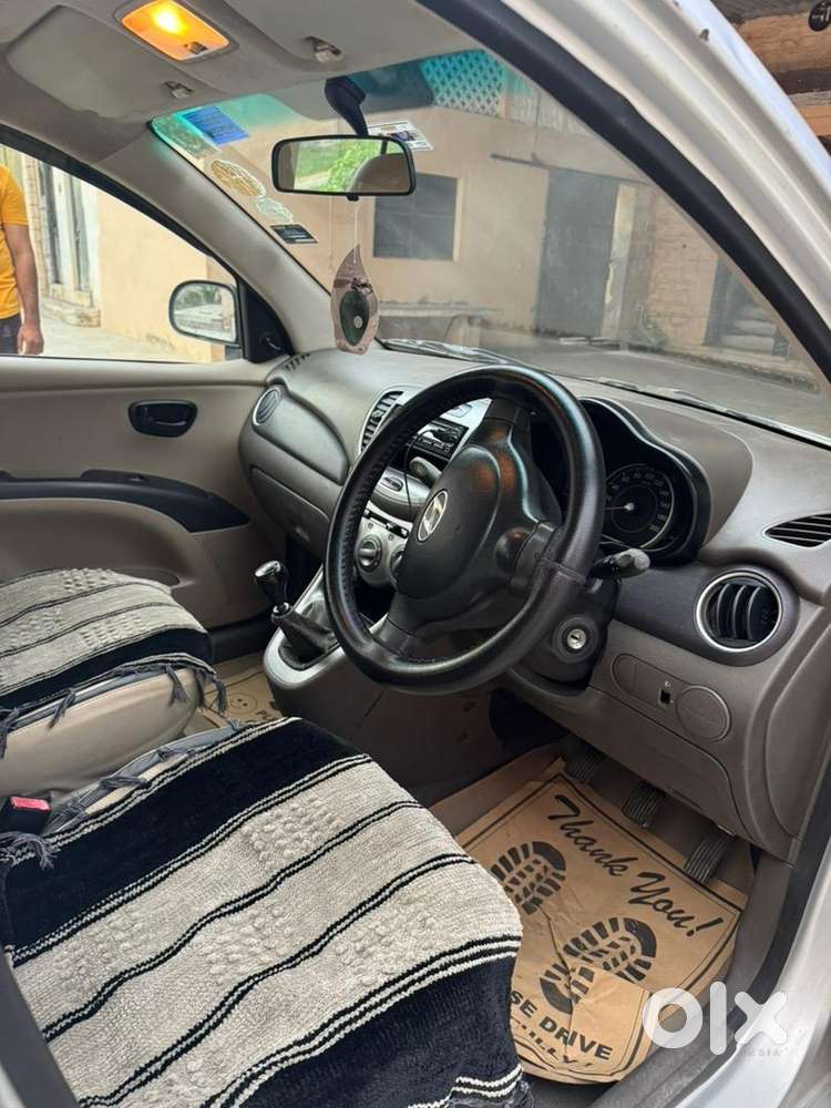 Hyundai Petrol Manual 2011