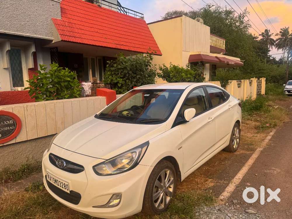 Hyundai Verna 1.6 Petrol Manual 2013