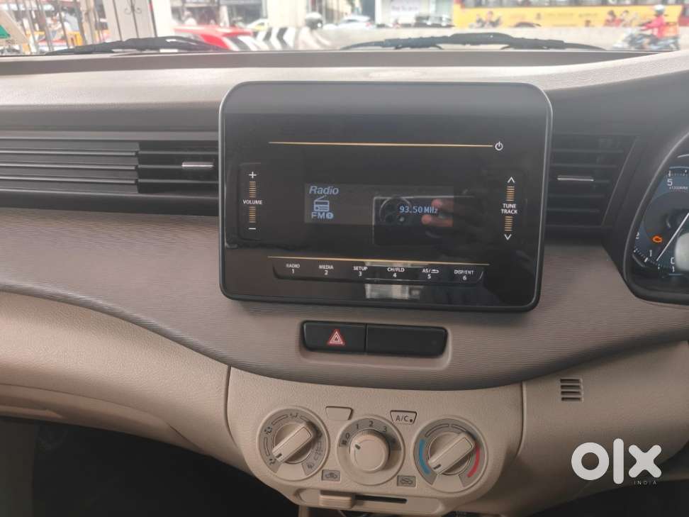 Maruti Suzuki Ertiga 1.5 Vxi, 2021, Petrol