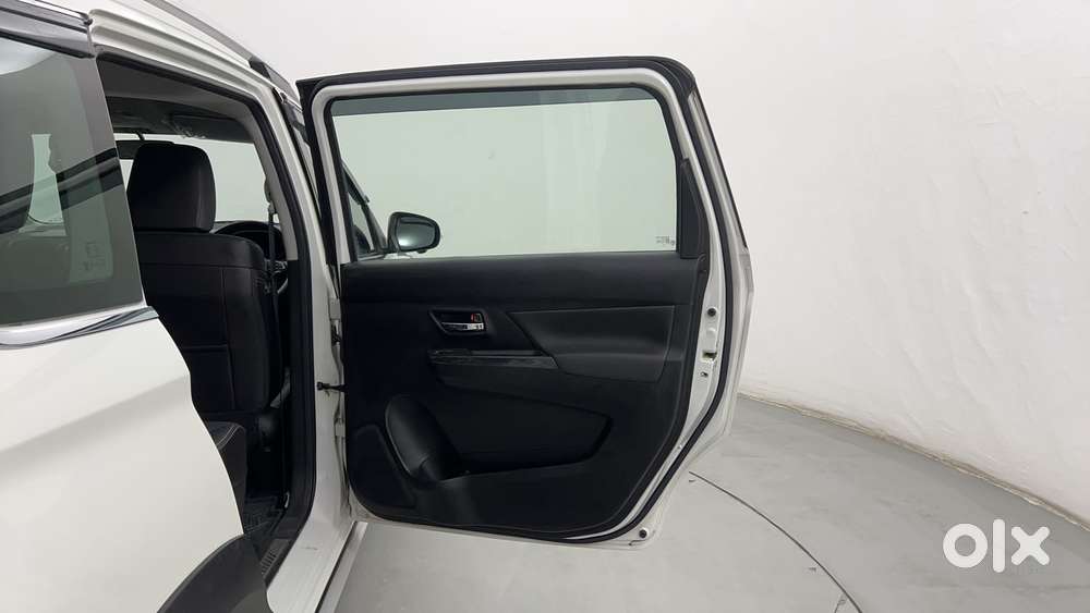 Maruti Suzuki Xl6 1.5 Alpha Plus At, 2022, Petrol