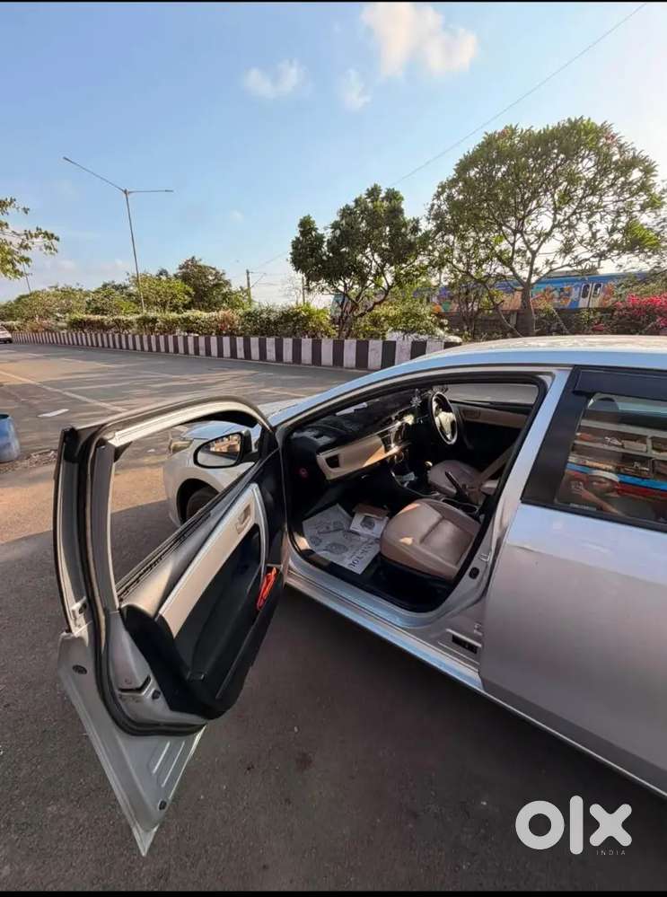 Toyota Corolla Altis 2015