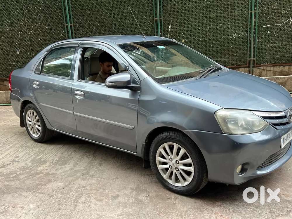 Toyota Etios 1.5 V, 2013, Petrol