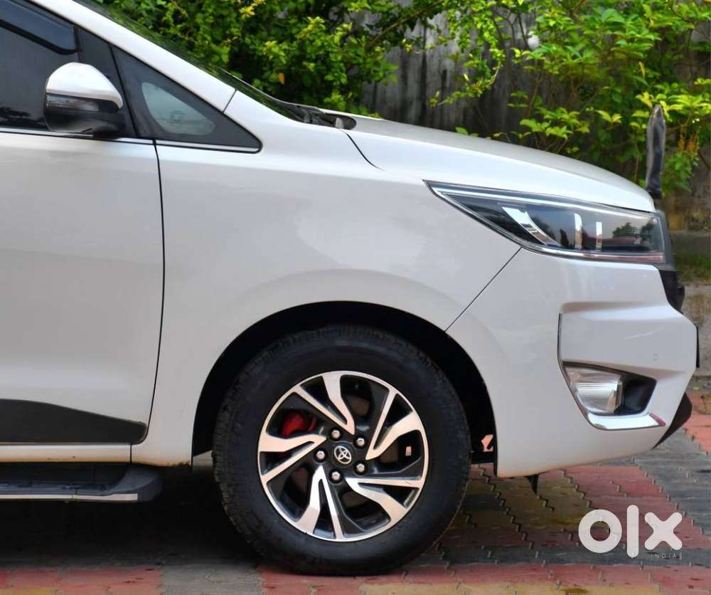 Toyota Innova Crysta 2.4 V, 2024, Diesel