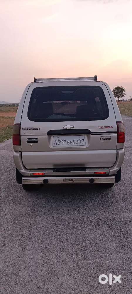 Chevrolet Tavera 2011 Diesel 180000 Km Driven