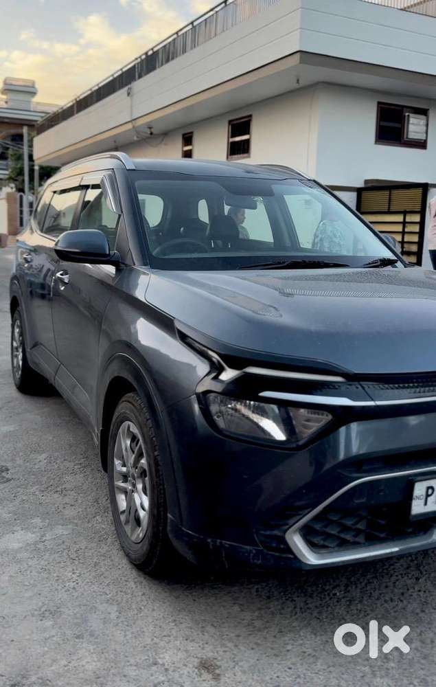 Kia Carens 2023 Diesel Well Maintained