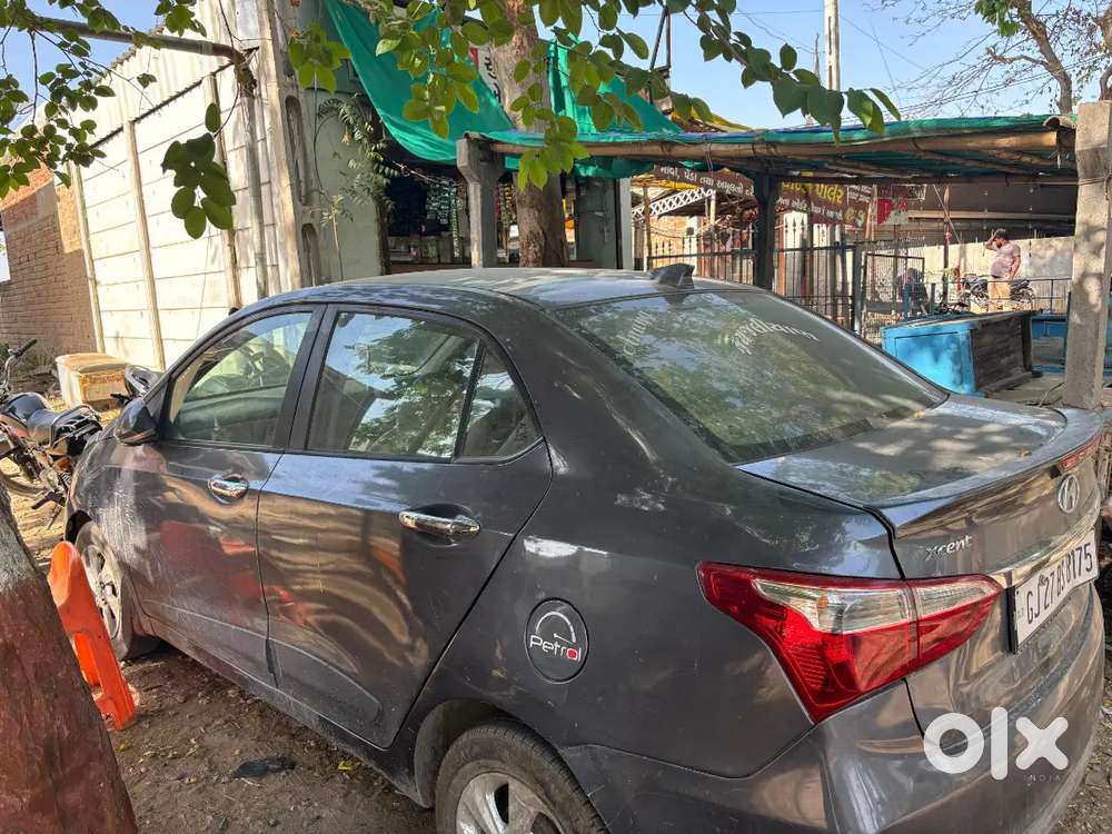 Hyundai Xcent 2018 Petrol 130000 Km Driven
