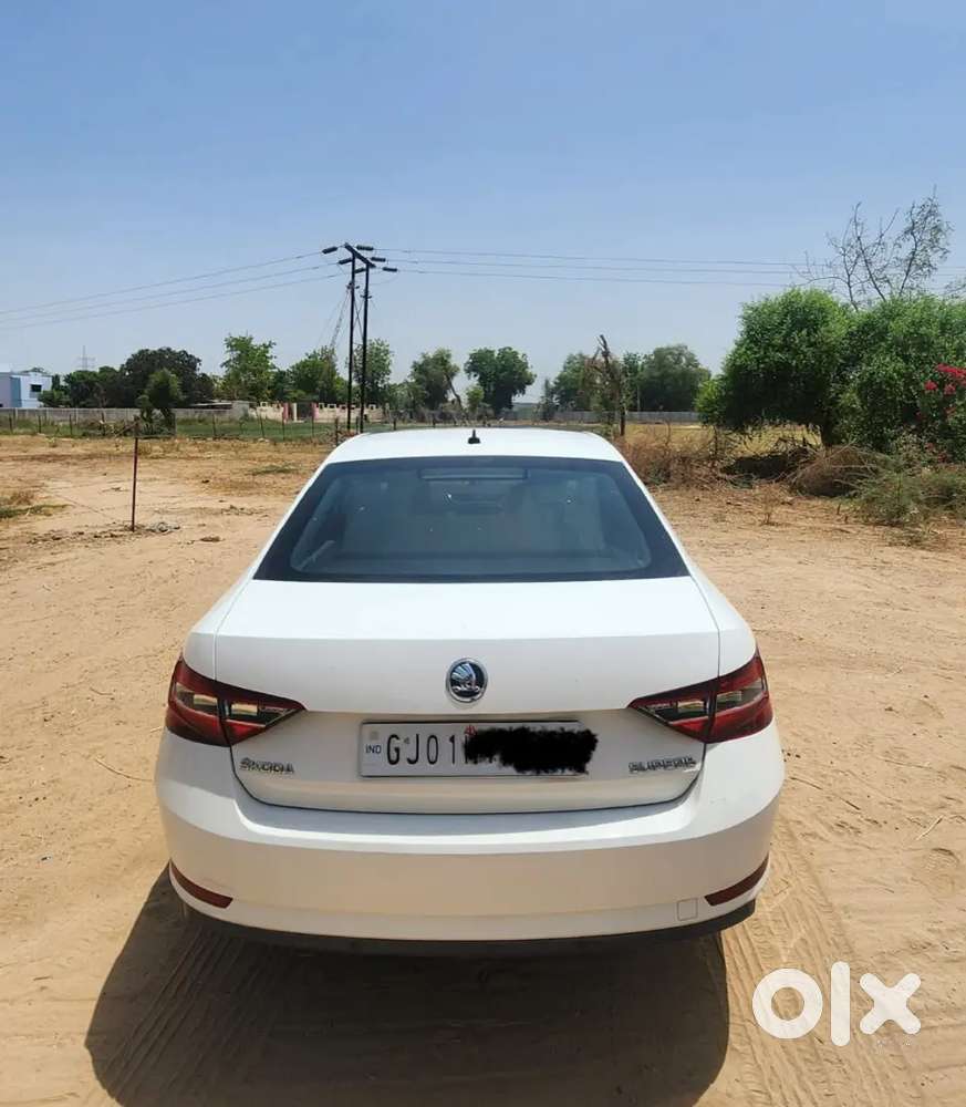 Skoda Superb 2017 Petrol Car
