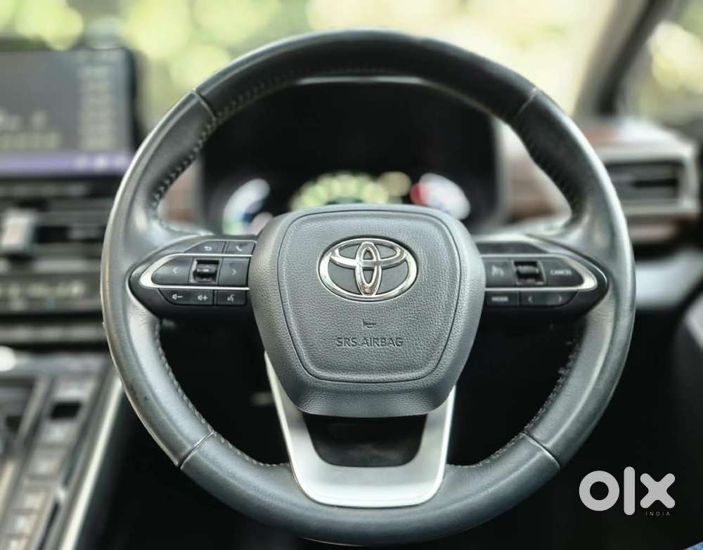 Toyota Innova Hycross 2.0 Vx (o) Hybrid 7 Str, 2026, Petrol