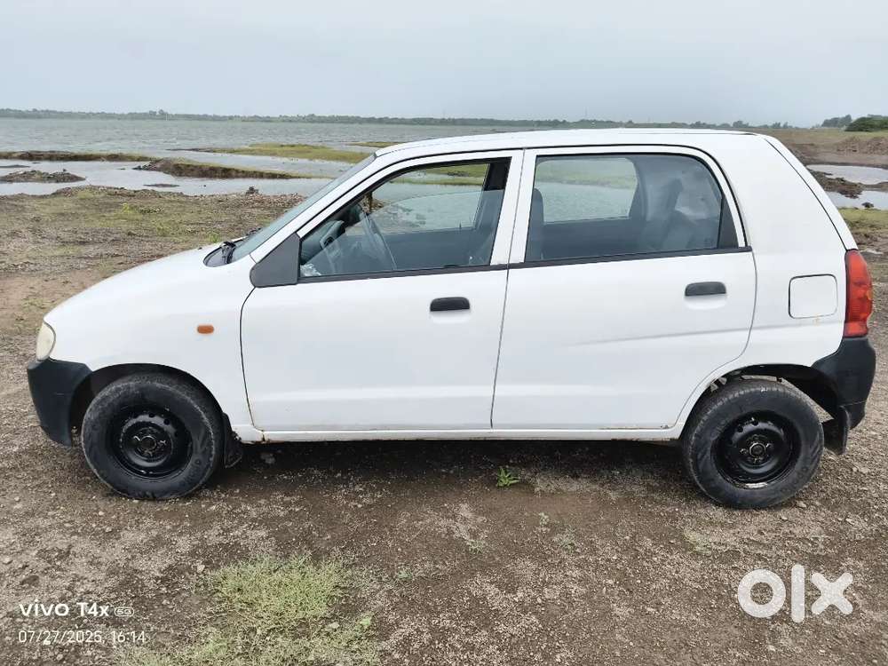 Good Condition Car Petrol Ek Hath Chaleli