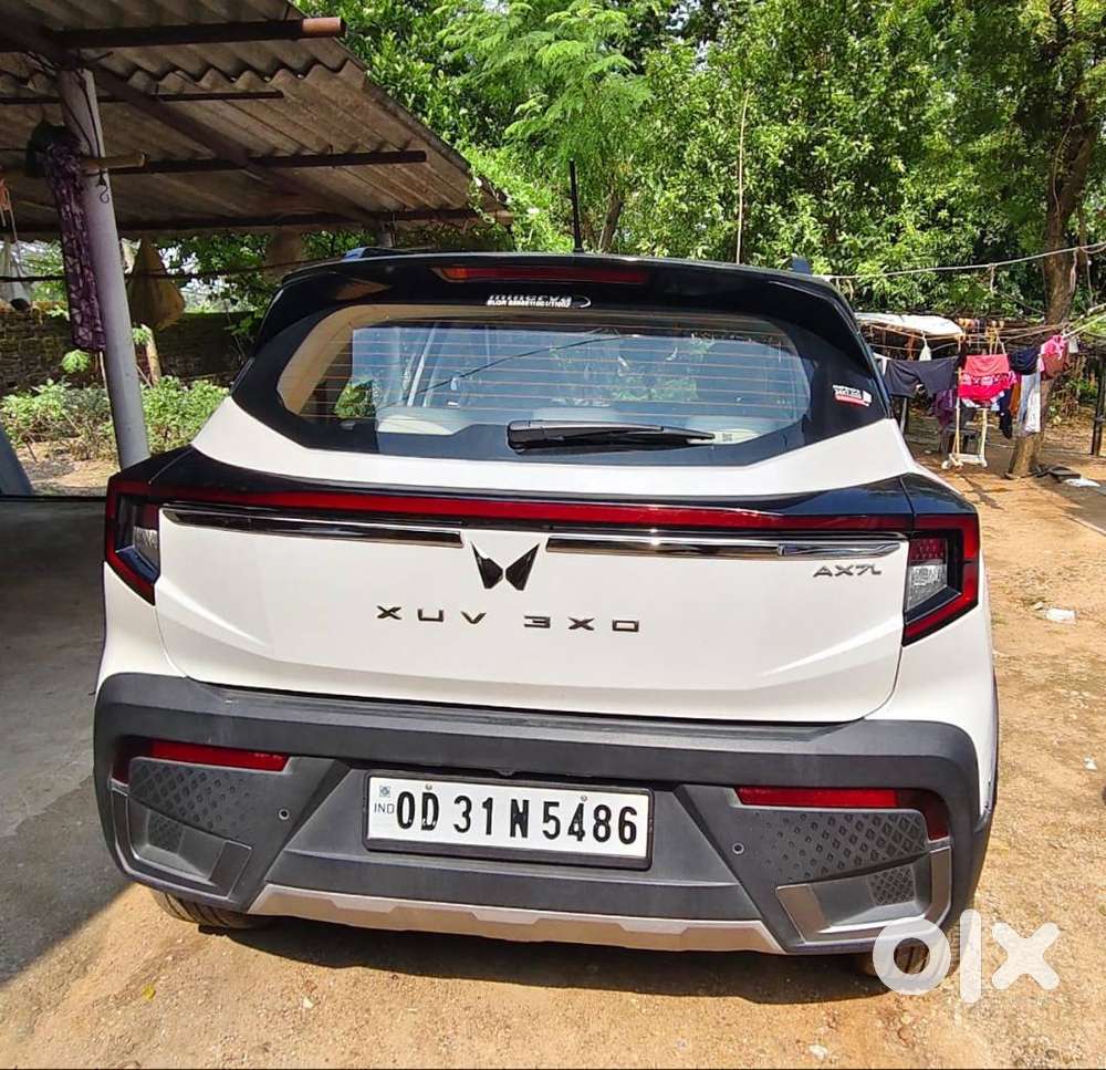 Mahindra Xuv300 2025 Petrol