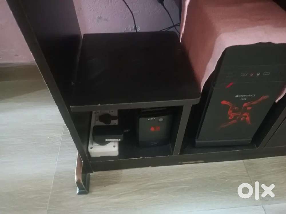 Computer table only hai