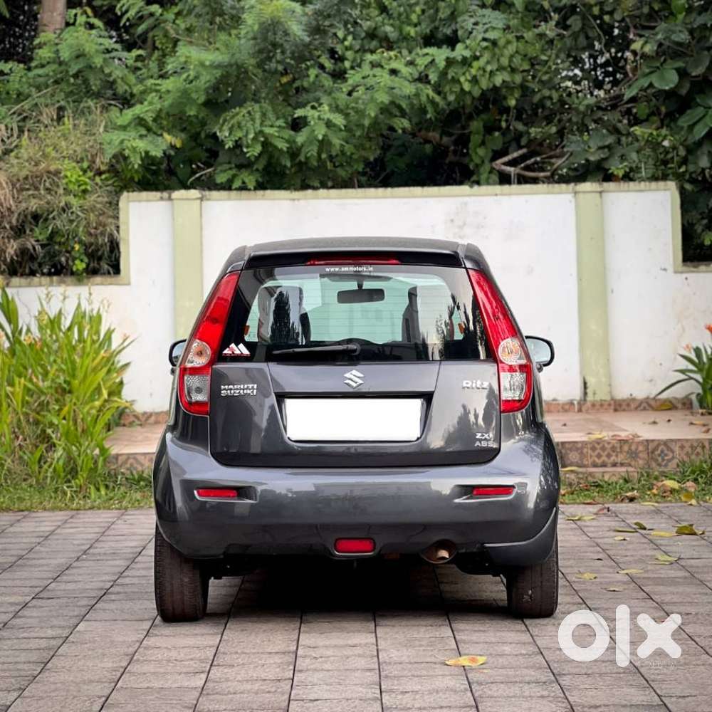 Maruti Suzuki Ritz Zxi, 2013, Petrol