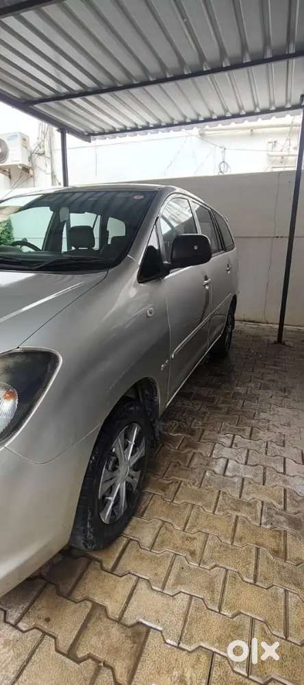 Toyota Innova 2006 Model