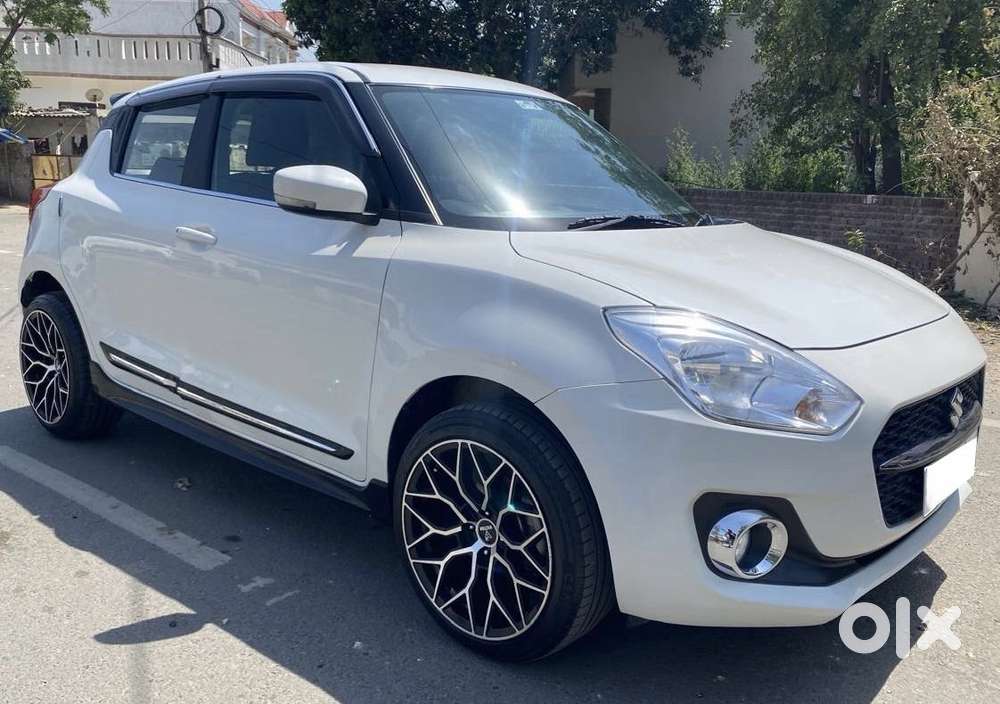 Maruti Suzuki Swift Vxi + Manual, 2023, Petrol
