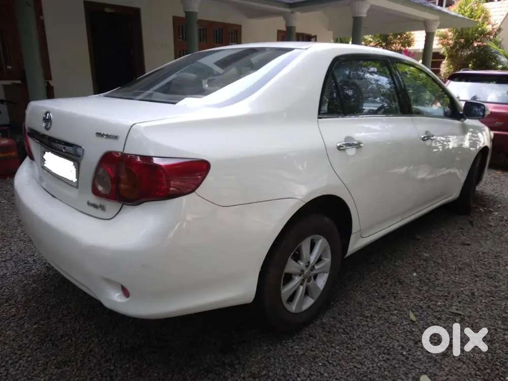 Toyota Corolla Altis 2011 Diesel 180000 Km Driven