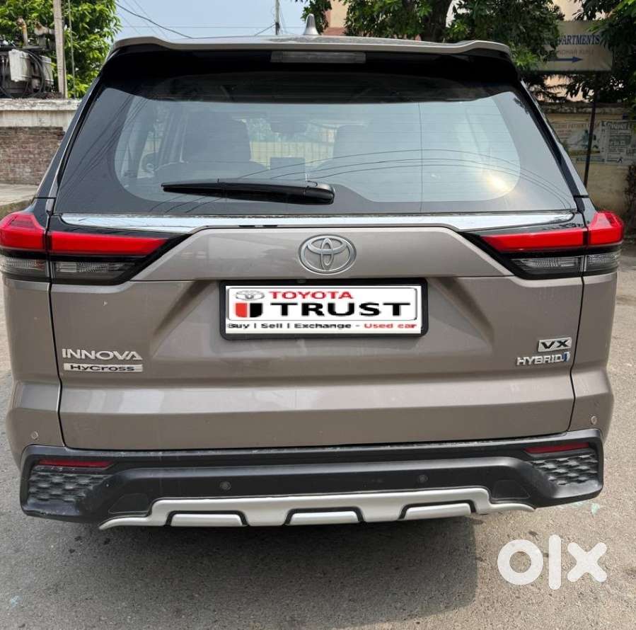 Toyota Innova Hycross 2.0 Vx Hybrid 7 Str, 2024, Petrol