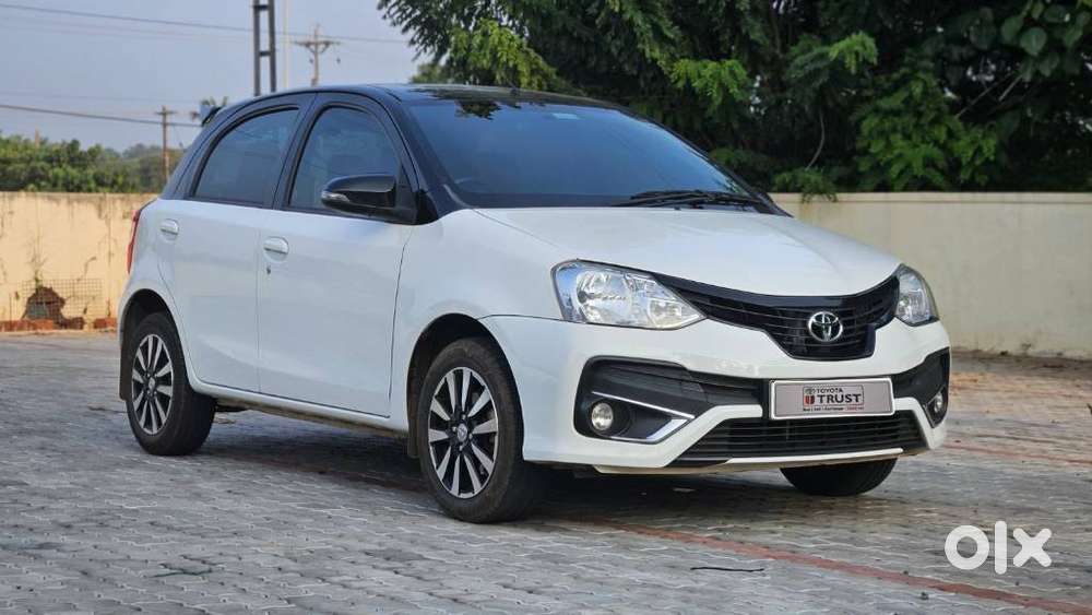 Toyota Etios Liva Vx Dual Tone, 2019, Petrol