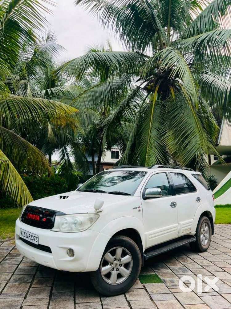 Toyota Fortuner 3.0 4x4 Manual, 2011, Diesel