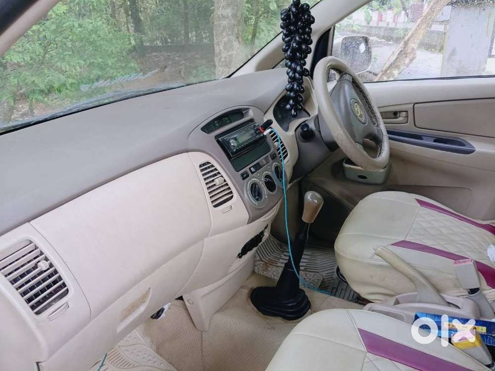Toyota Innova 2005 Diesel 250000 Km Driven