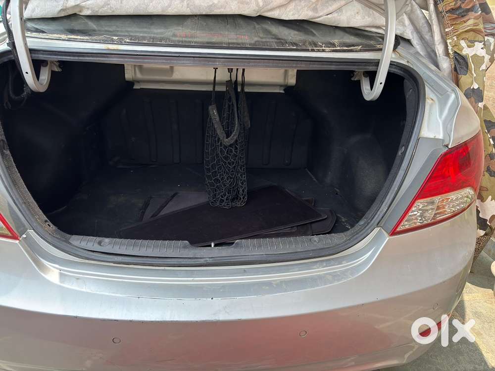 Hyundai Verna 2012 Petrol Manual