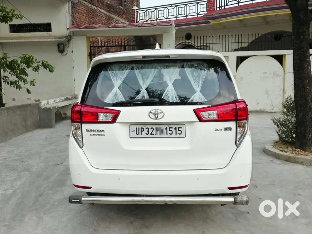 Innova Crysta 2.4 G Mt 7 Seater