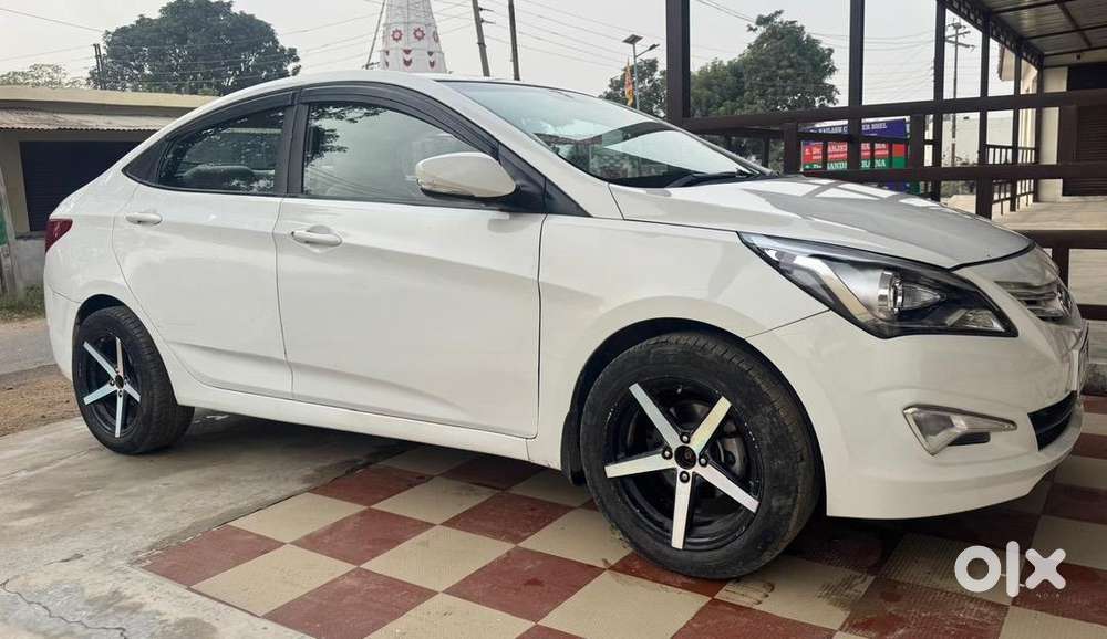 Hyundai Verna 2017 Petrol 70000 Km Driven