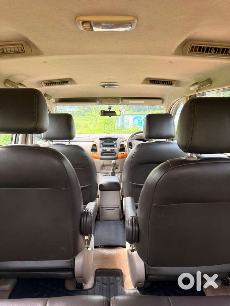 Toyota Innova Vx
