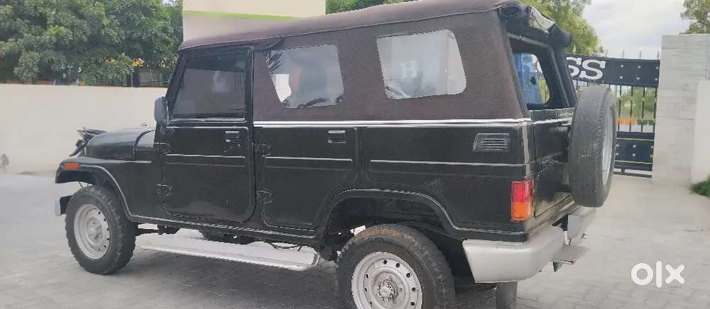 Mahindra Jeep Commander 2000