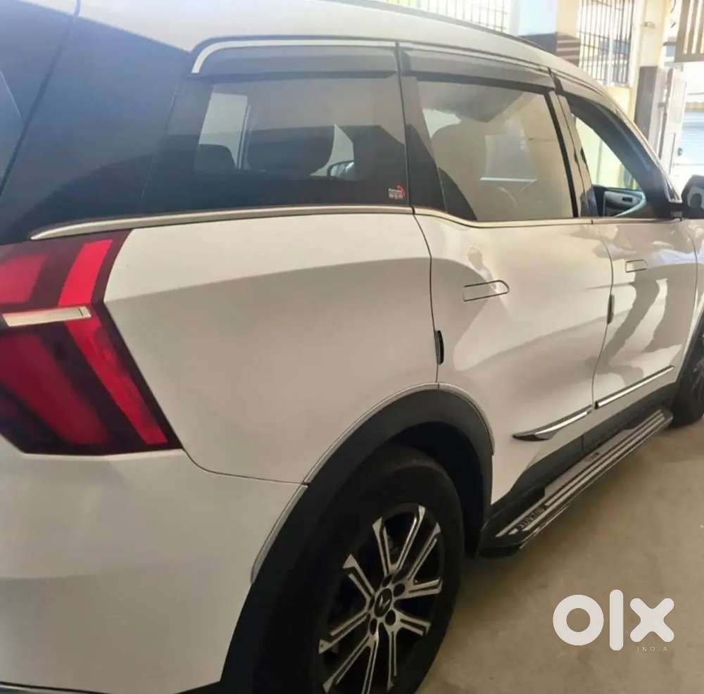 Mahindra Xuv700 Ax7 Mt 2023 Year 2nd Owner