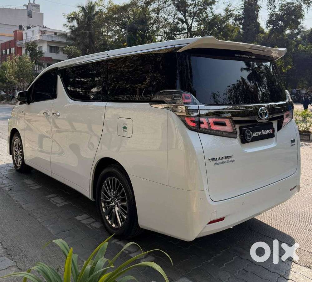 Toyota Vellfire Vip – Executive Lounge, 2023, Petrol