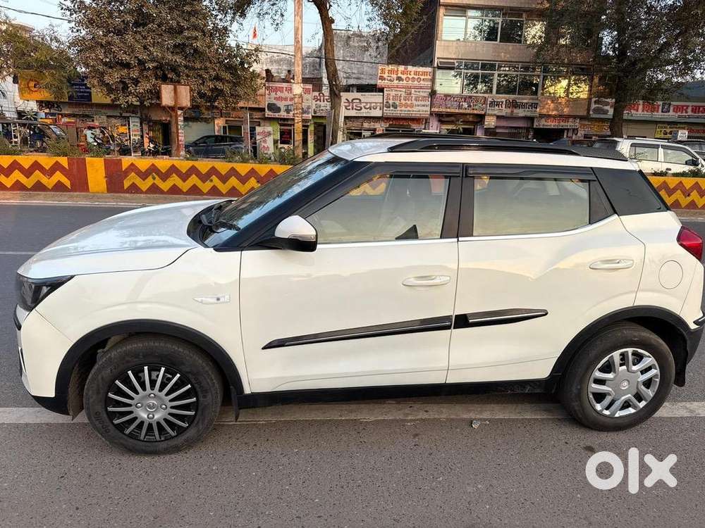 Mahindra Xuv300 W4 2021 Diesel Well Maintained