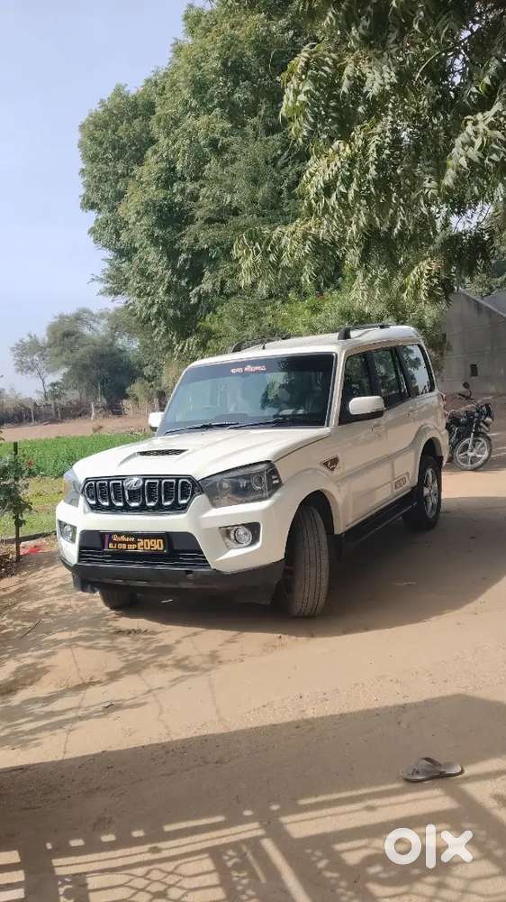 Mahindra Scorpio S11 2018