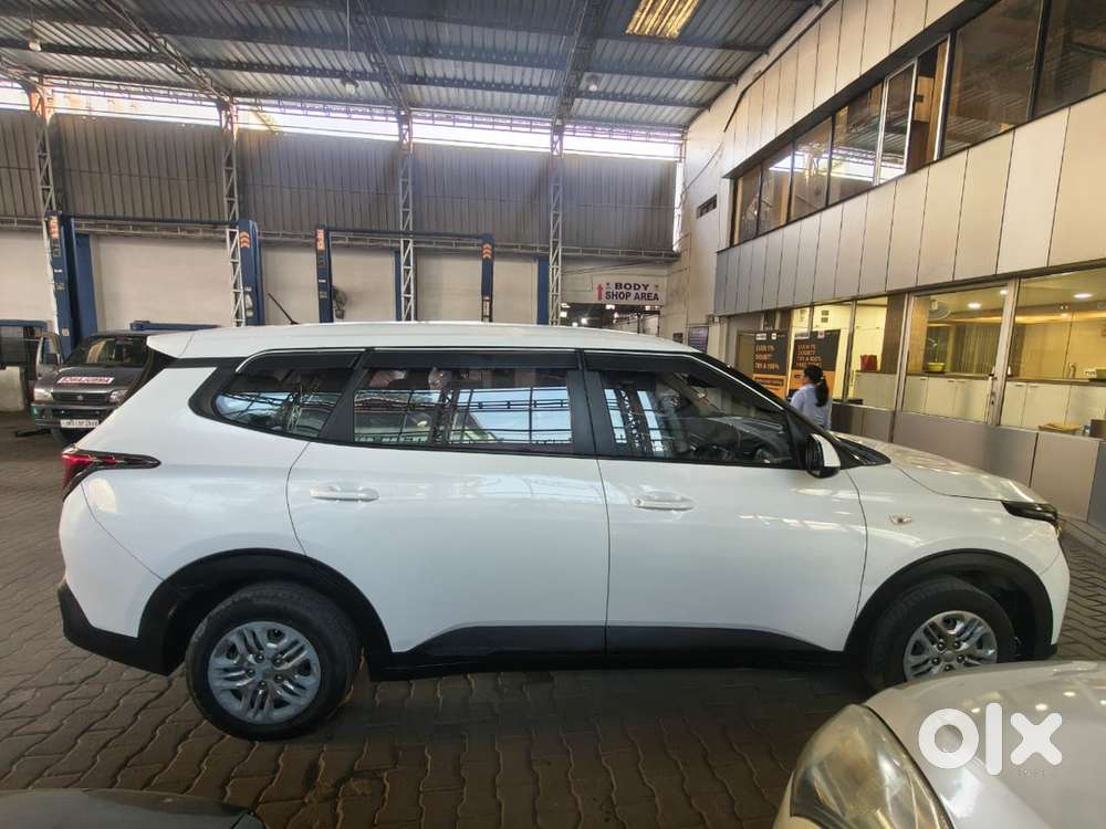 Kia Carens 2022 Petrol Well Maintained