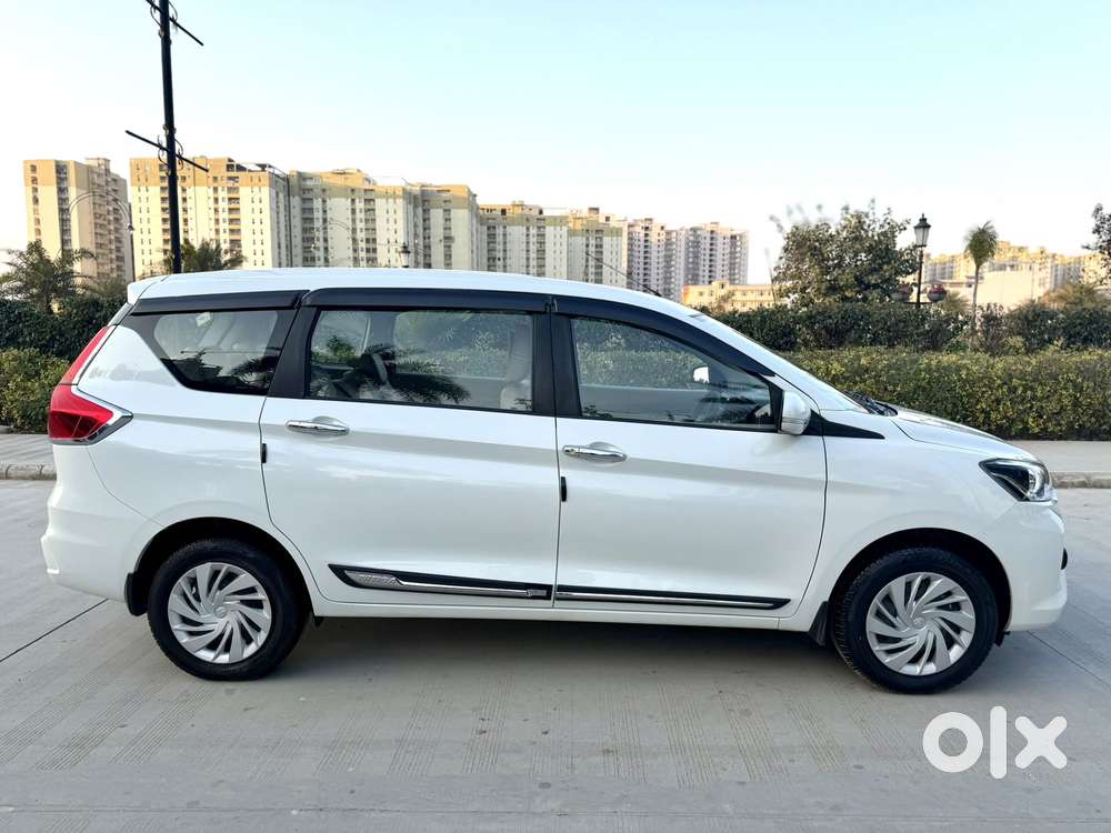 Toyota Rumion S Cng, 2025, Cng & Hybrids