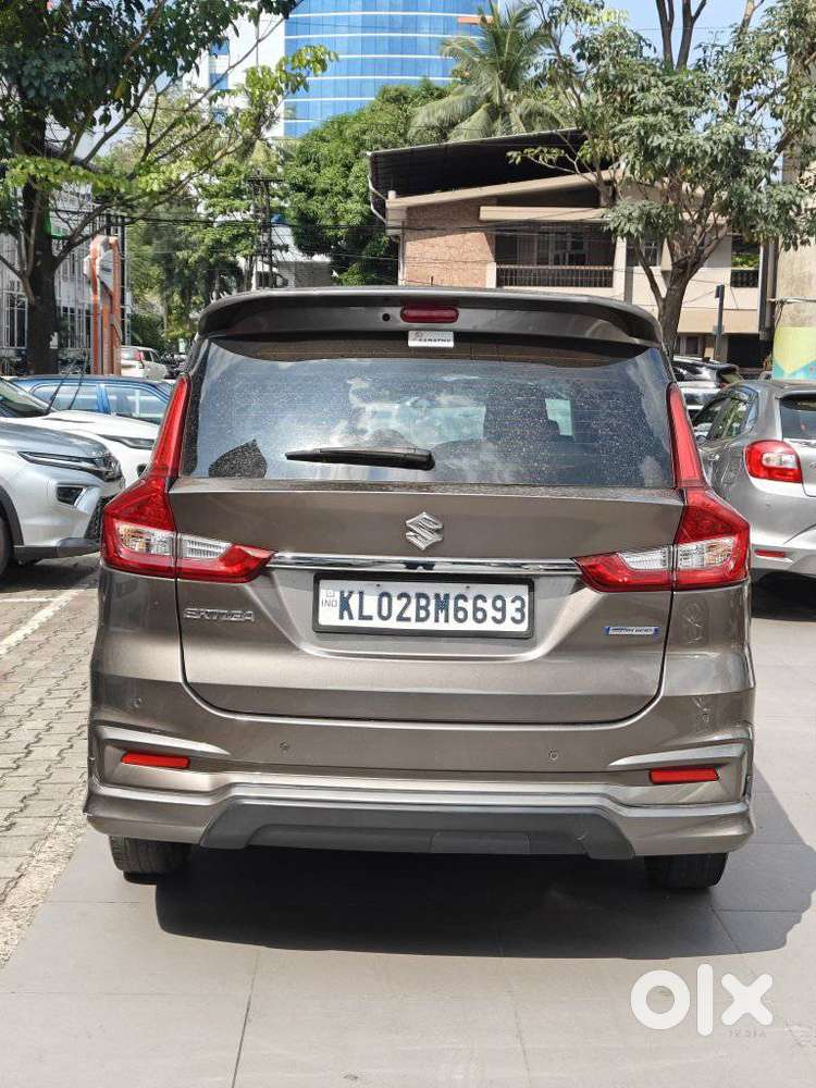 Maruti Suzuki Ertiga Zxi At Petrol, 2020, Petrol