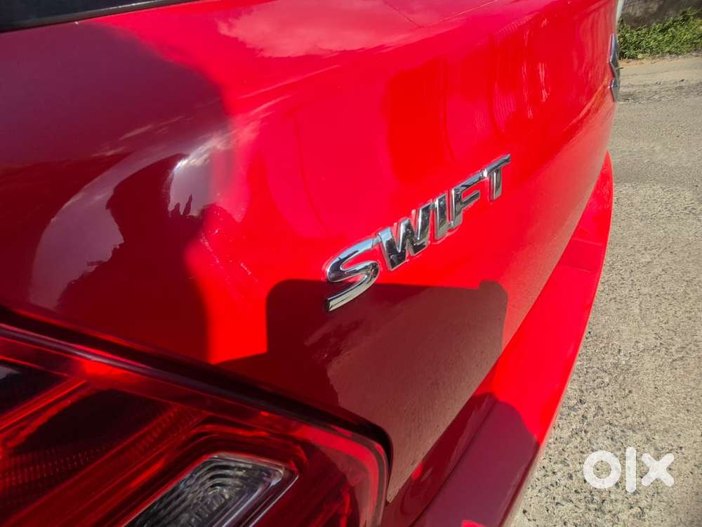 Maruti Suzuki Swift Vxi + Manual, 2022, Petrol