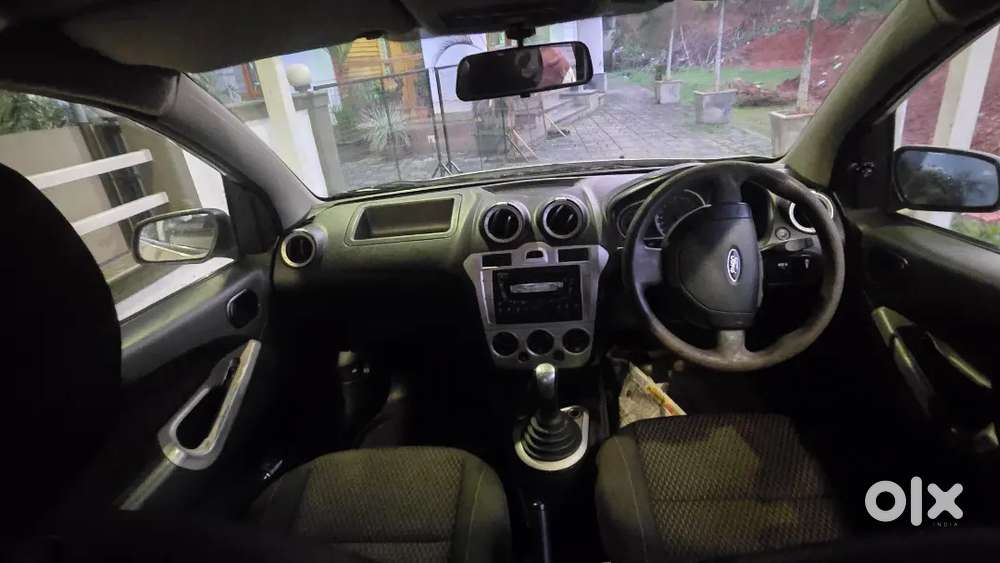 Ford Figo Diesel Zxi 2011 Car