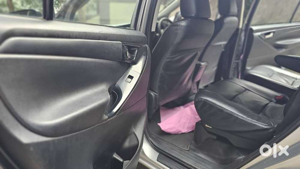 Toyota Innova Crysta 2.4 G Mt 7 Str, 2019, Diesel